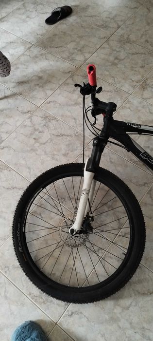 Bicicleta de estrada/btt