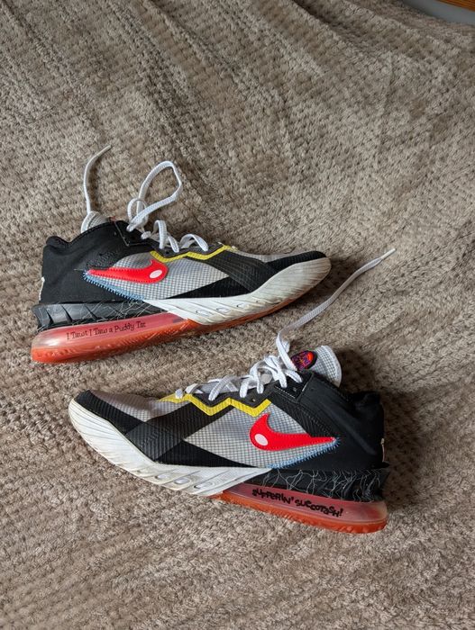 シューズ(男性用) Nike LeBron 18 Low \"Miami Nights\" 26cm Кроссовки Nike LeBron XVIII Low x Space Wile E. Coyote vs