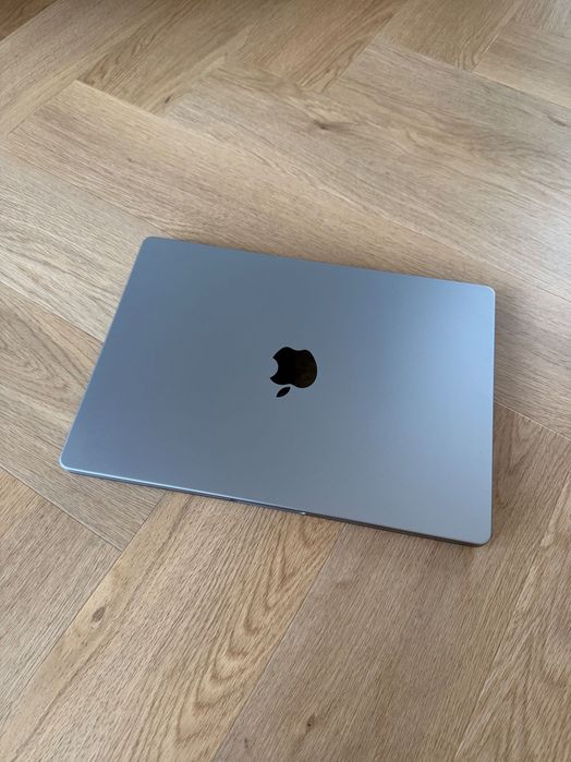 MacBook Pro 14” 16/1000 GB M1 Pro SPACE GRAY w bardzo dobrym stanie!