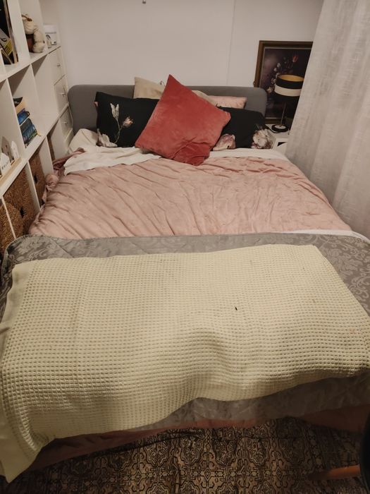 Cama Slatum IKEA Cinza claro
