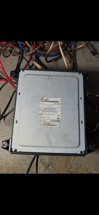 Subwoofer + Amplificador Alpine (Sistema de som para carro)