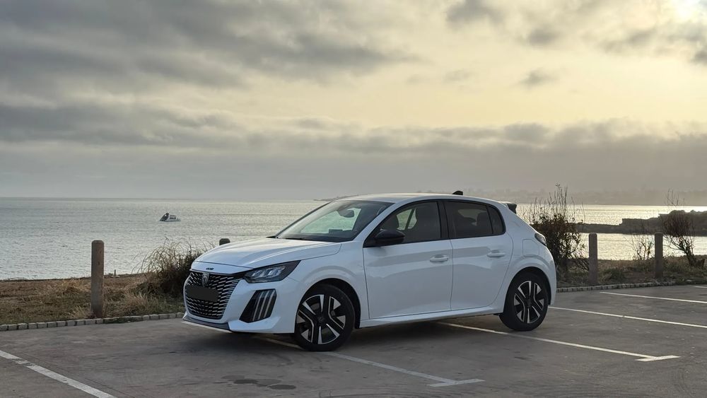 Peugeot 208 1.2 Hybrid Allure e-DCS6