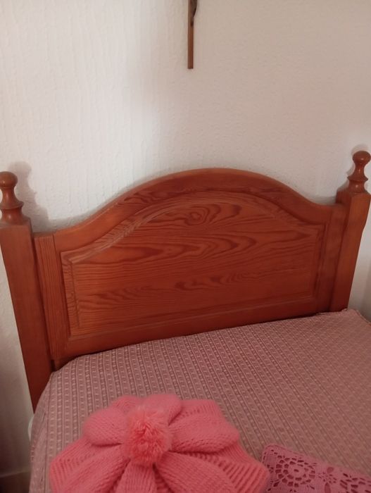 Mobília completa de quarto pinho cor mel para 2 pessoas