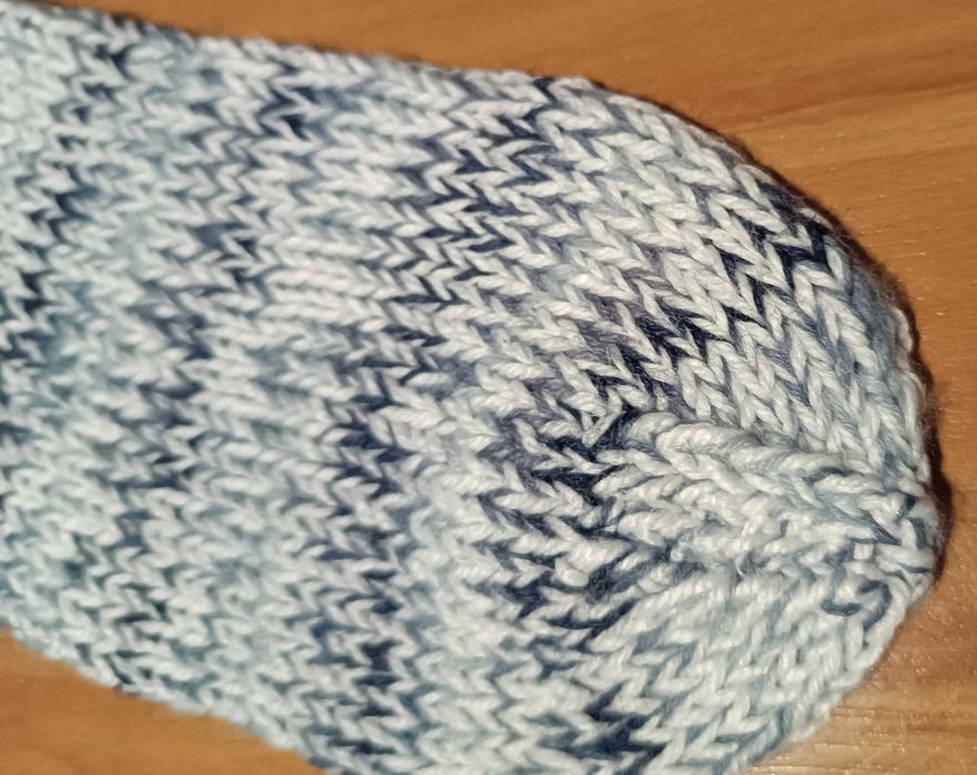 Ciepłe skarpety z włóczki długość 25 cm unisex