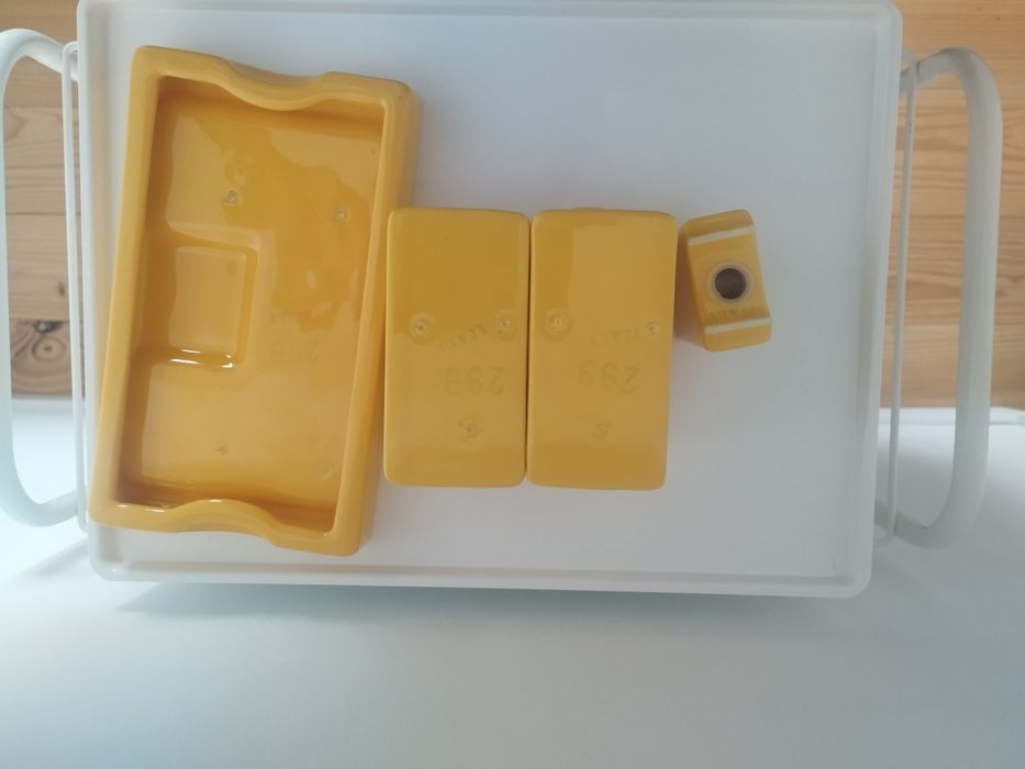 Conjunto de Mesa (Azeite, Vinagre e Sal) de Cerâmica Space Age