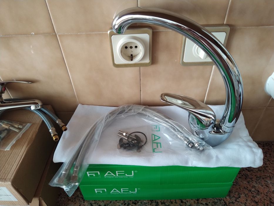 Single-lever mixer faucets for countertops, walls, and bathroom sinks – for houses and apartments.64332156679682121