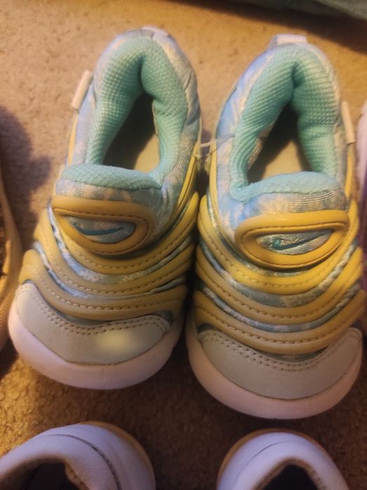 6 pares sapatos/sapatilhas criança tamanho 23