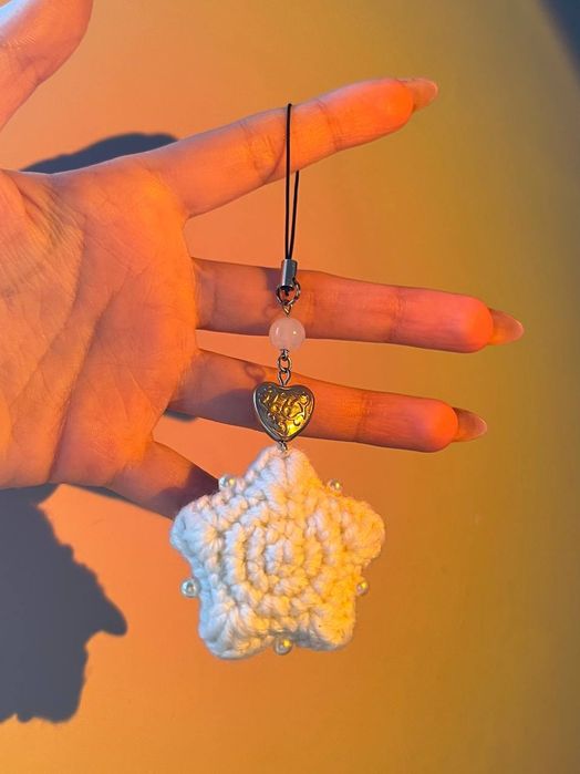 Брелоки в'язані на сумку, ключі, телефон, чехол