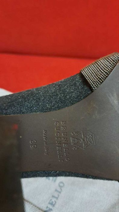 Туфлі жіночі Brunello Cucinelli сірі фетрові з ланцюжком, розмір 39