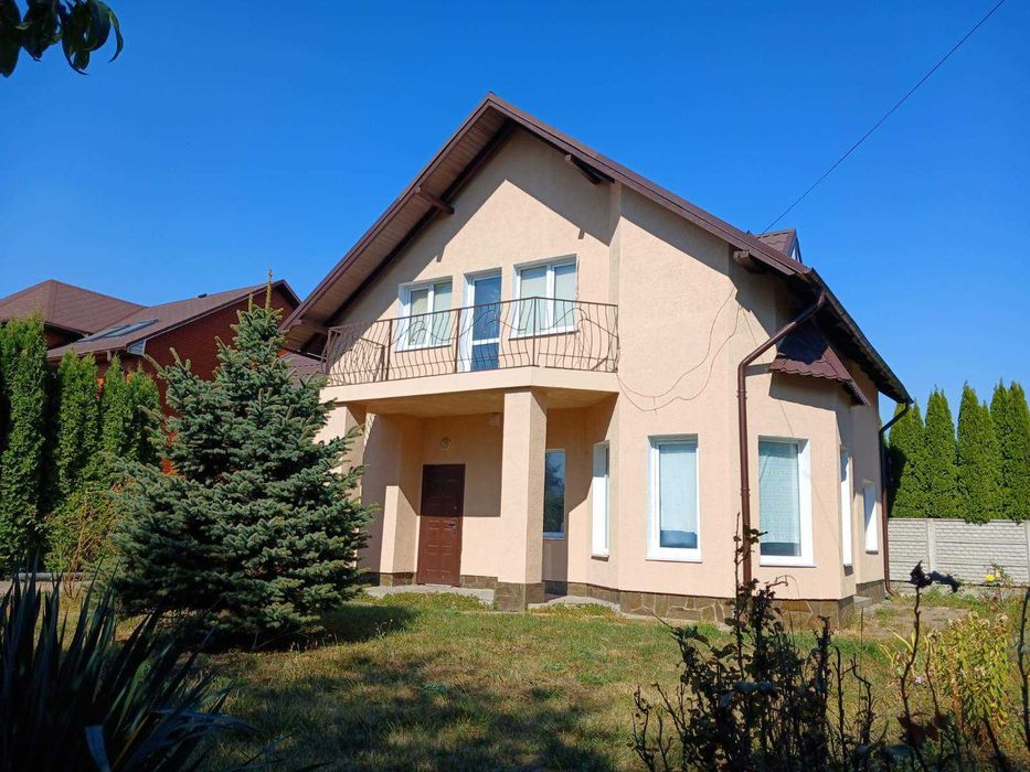 Будинок з незавершеним ремонтом 178м.кв. з гаражем