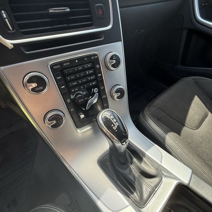 VOLVO V60 cross country