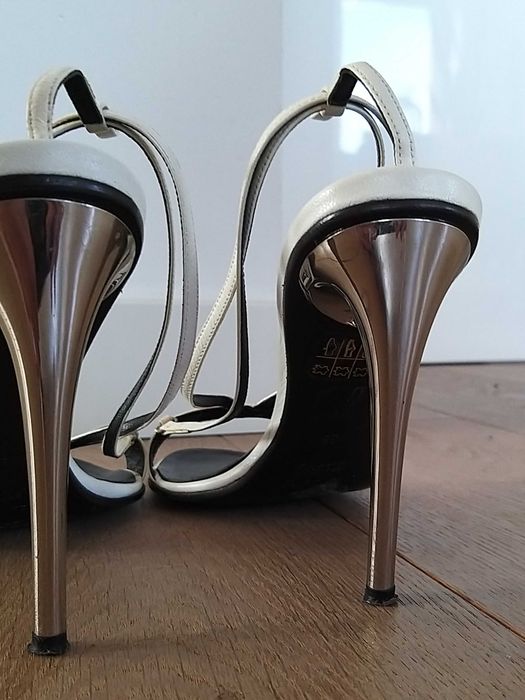 Sandały damskie, skórzane w rozm. 38