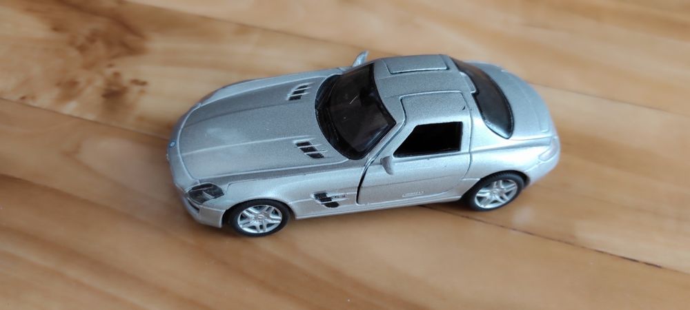 Samochód Mercedes Benz SLS AMG, autko, auto, resorak,  1:36