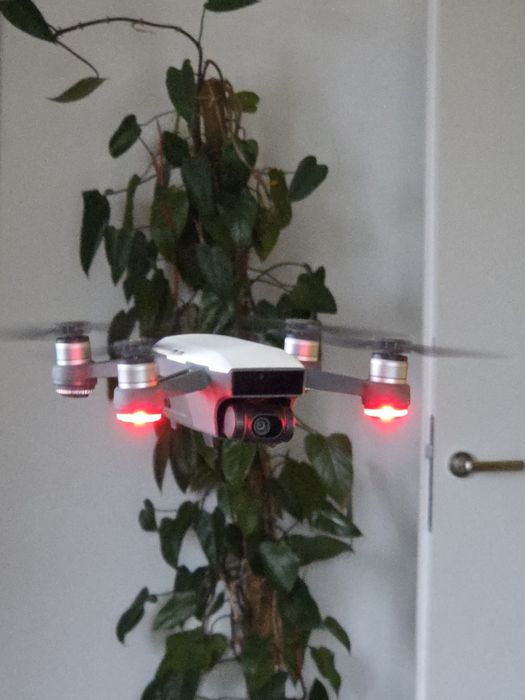 DJI Spark Zestaw – 3 Baterie + Stacja Portable Charging Station