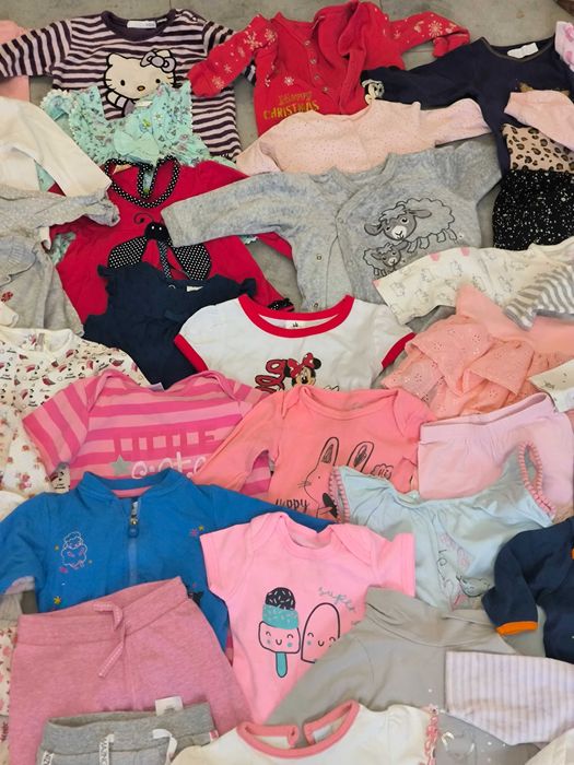 Paczka ubrań dla niemowlaka