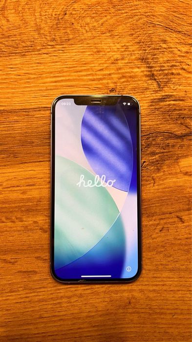 I phone 12  idealny