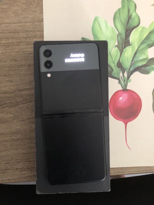 Samsung galaxy Z Flip3 5G