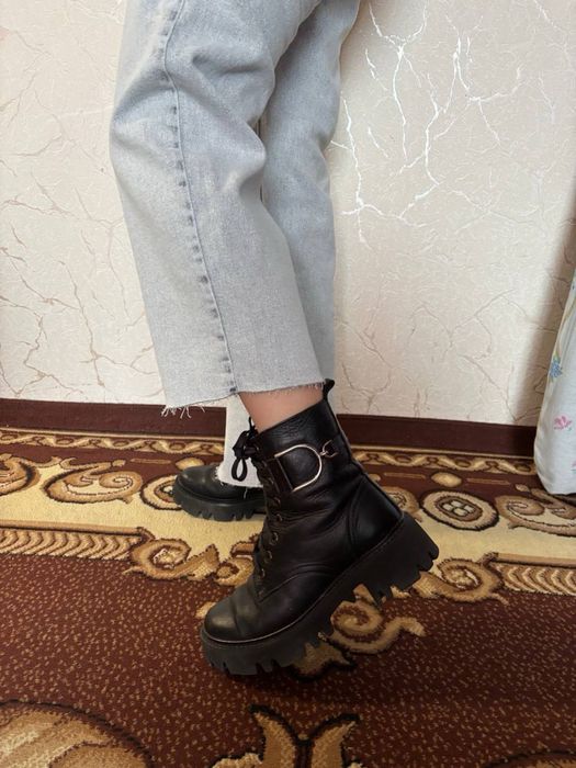 Жіночі шкіряні ботинки, 38-39розмір, устілка 24 см