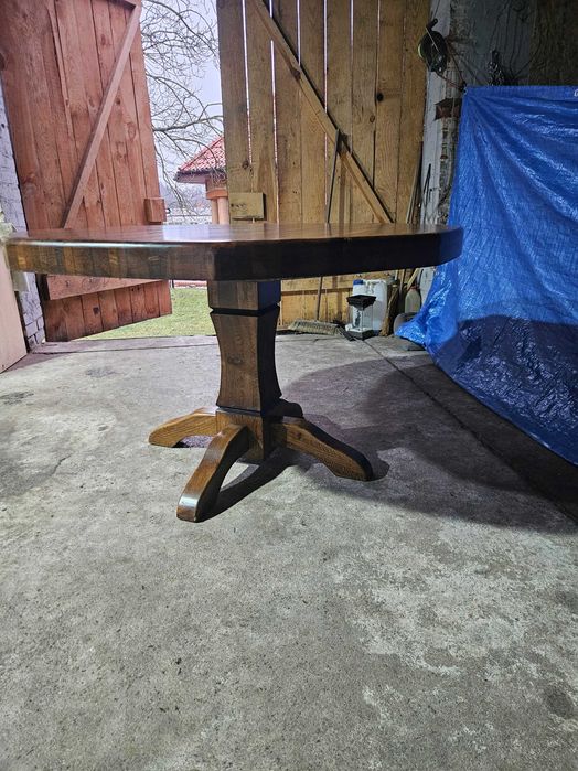 piękny dębowy stół