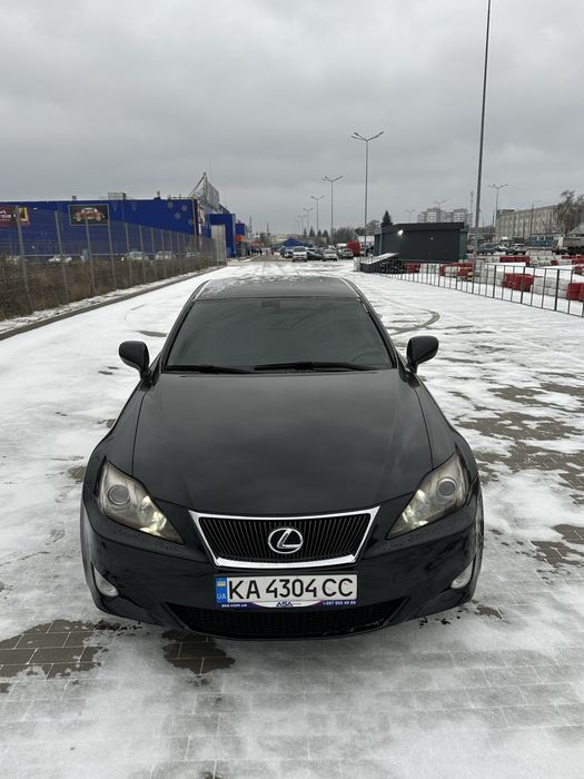 Lexus IS250 2,5 бензинПродам власний автомобіль
