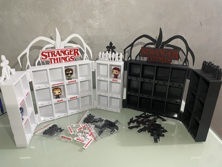 ‼️РОЗПРОДАЖ‼️Стенд/Бокс для фігурок Kinder Joy Stranger Things