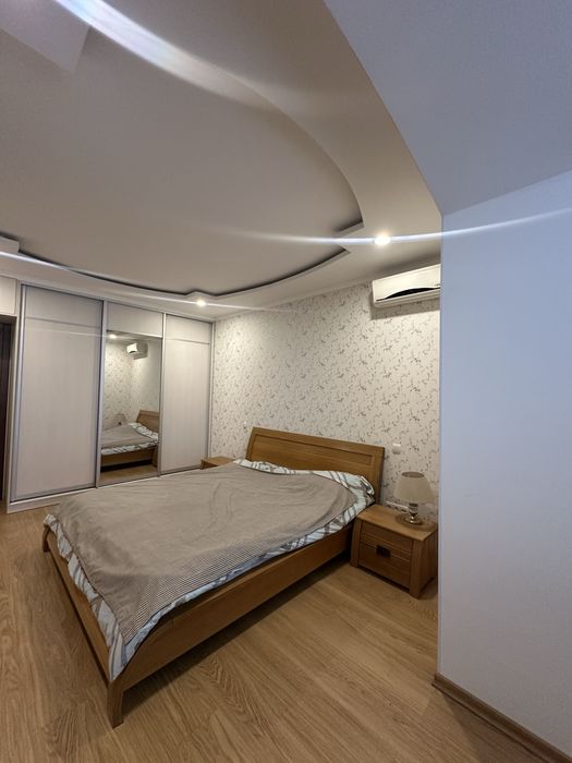 Вернисаж , продам 2 комнатную квартиру, АГВ .Таирова