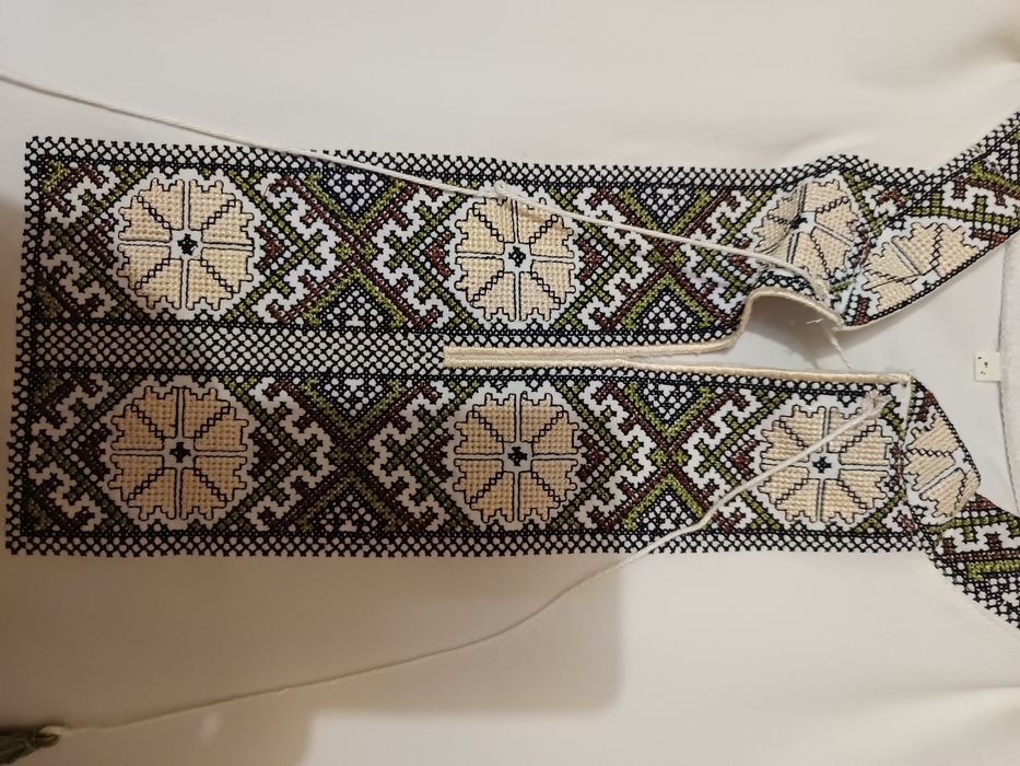 Футболка- вишиванка р.S- M