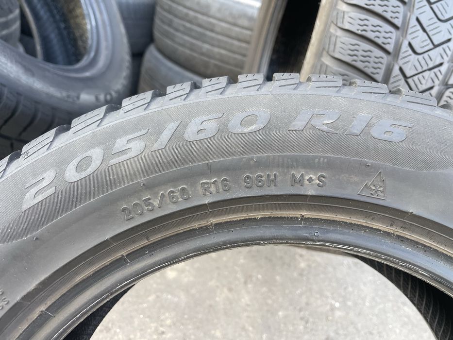 Шини 205/60/16 Pirelli Sttozero 3 winter 4шт