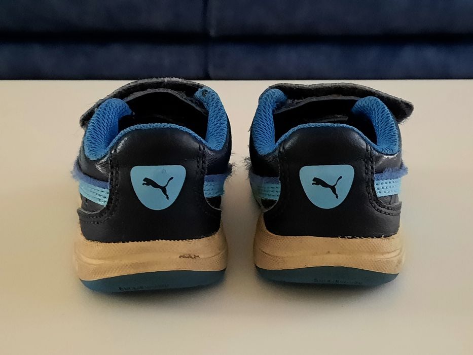 Sapatilhas Puma tamanho 20