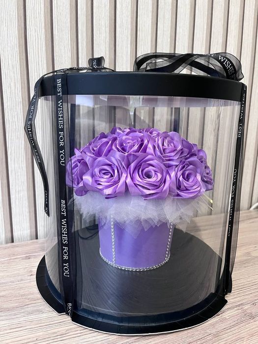 Композиція троянд ручної роботи