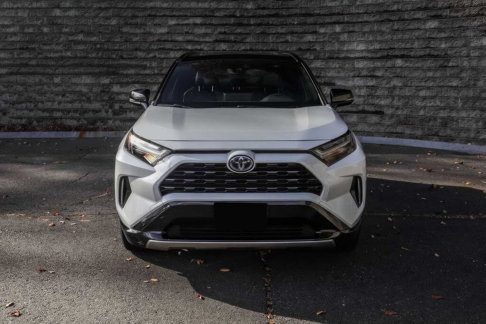 Toyota RAV4      2022