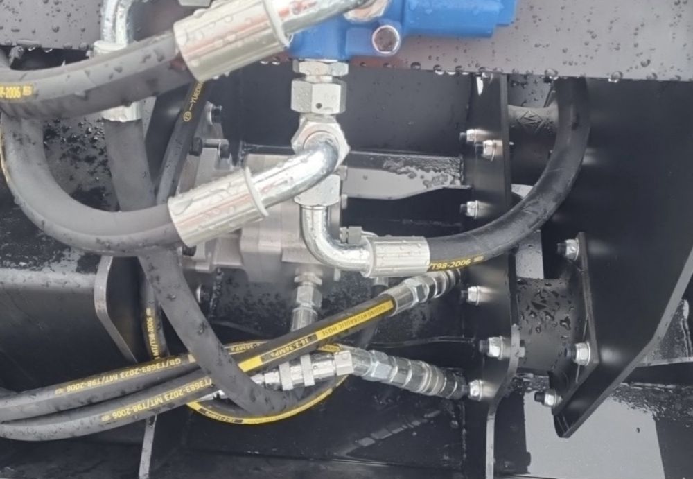 Zageszczarka hydrauliczna do ładowarki mocowanie jak bobcat