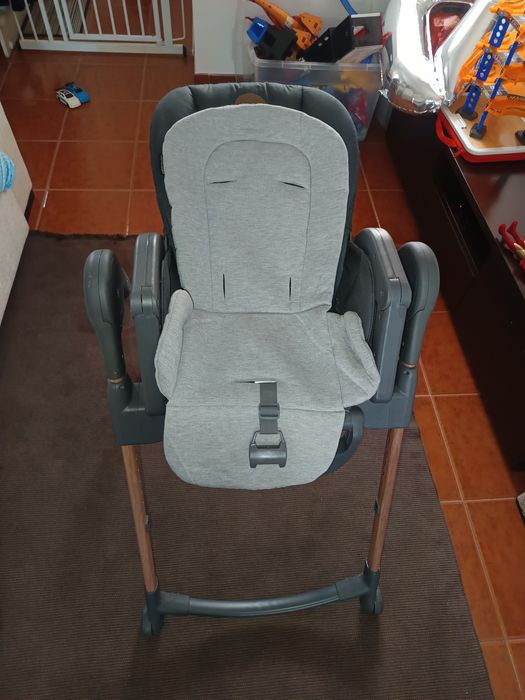 Carrinho de Bebé, Cadeira de Refeição / Espreguiçadeira e Cadeira Auto