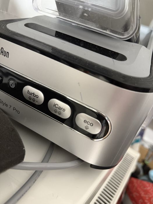 Парогенератор Braun CareStyle 7 Pro IS 7156 BK