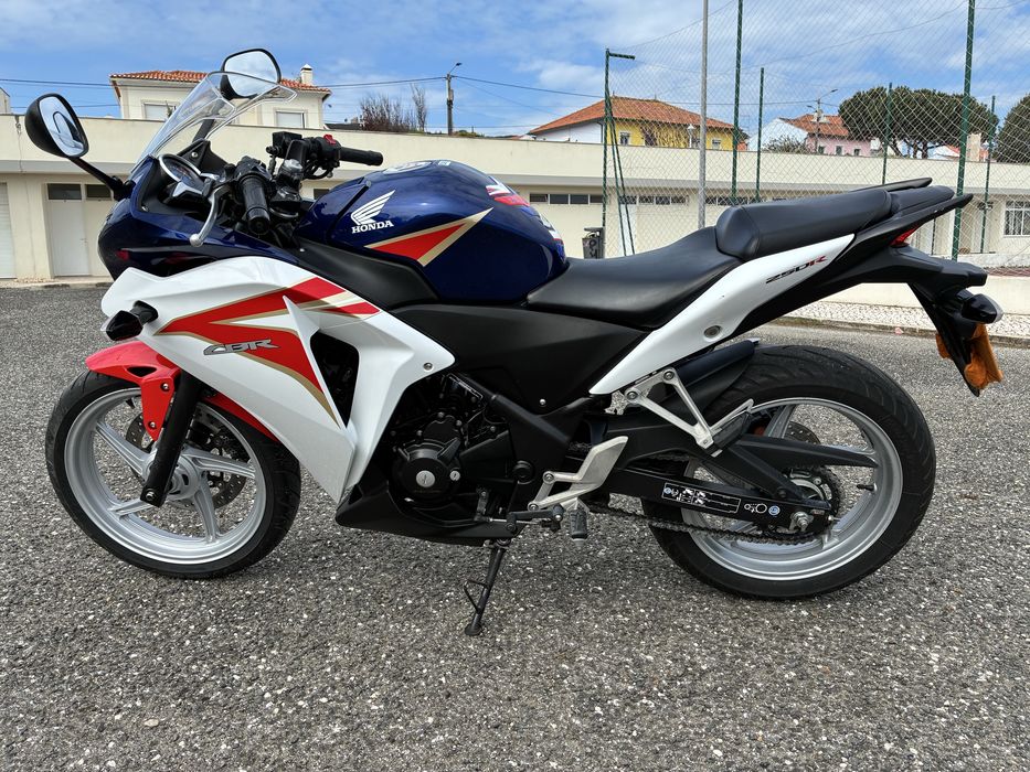Honda CBR 250R - Poucos KM’s