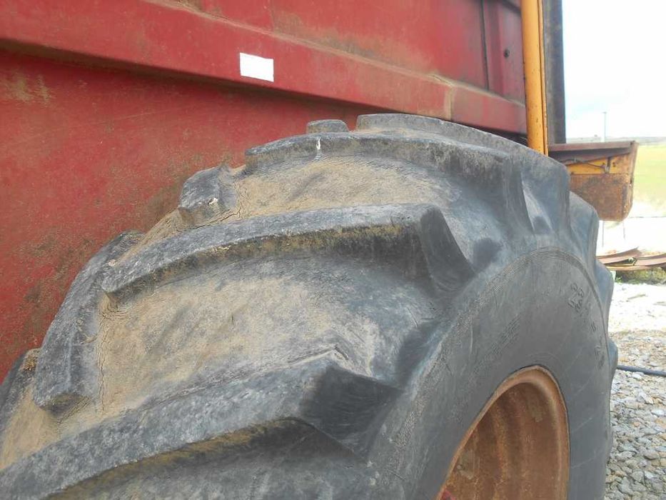 Reboque espalhador Siam de 15,3T