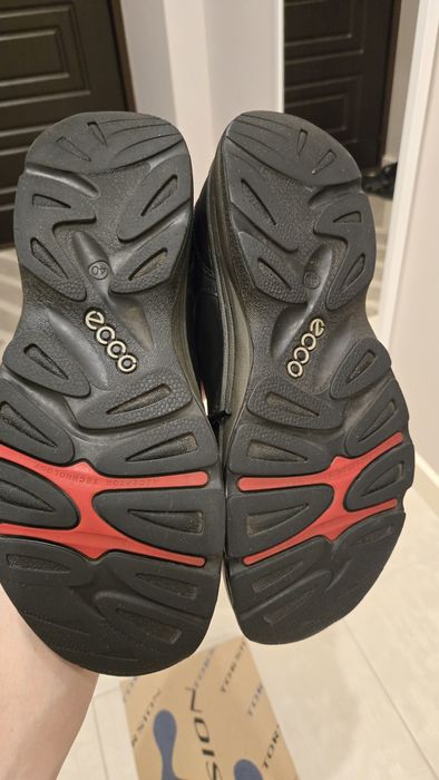 Продам чоловічі туфлі Ecco