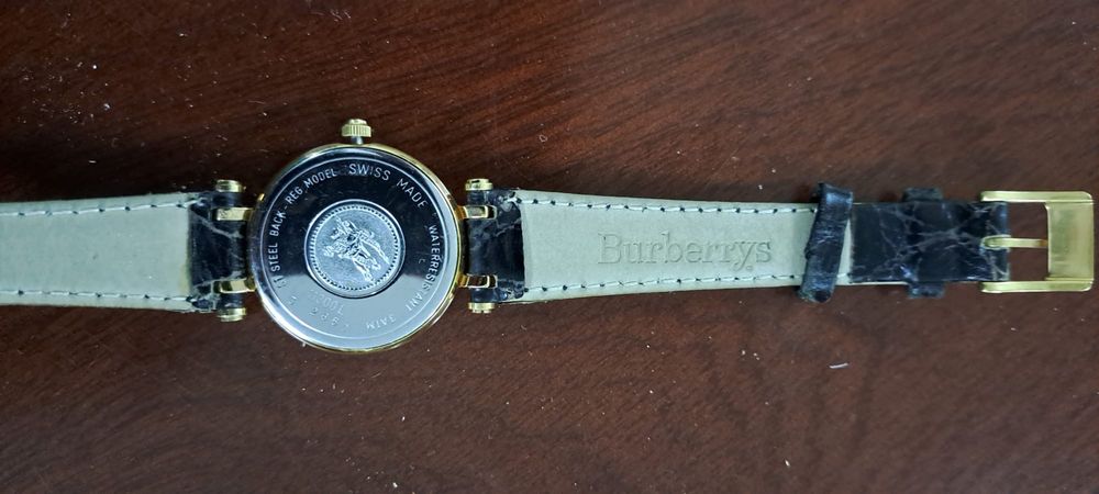 Relogio de senhora Burberrys