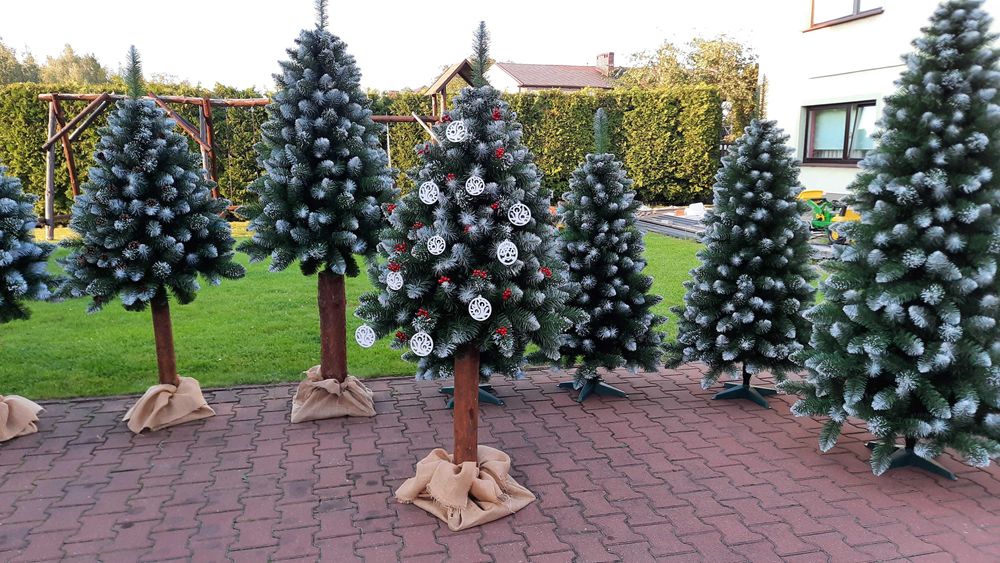 Choinka na pniu 70 cm z DEKORACJĄ i ozdobami - ubrana [producent]