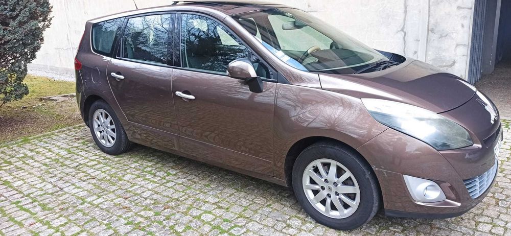 Renault Grand Scénic 1.5dCi 110cv | 7 Lugares |Teto Abrir e Panorâmico