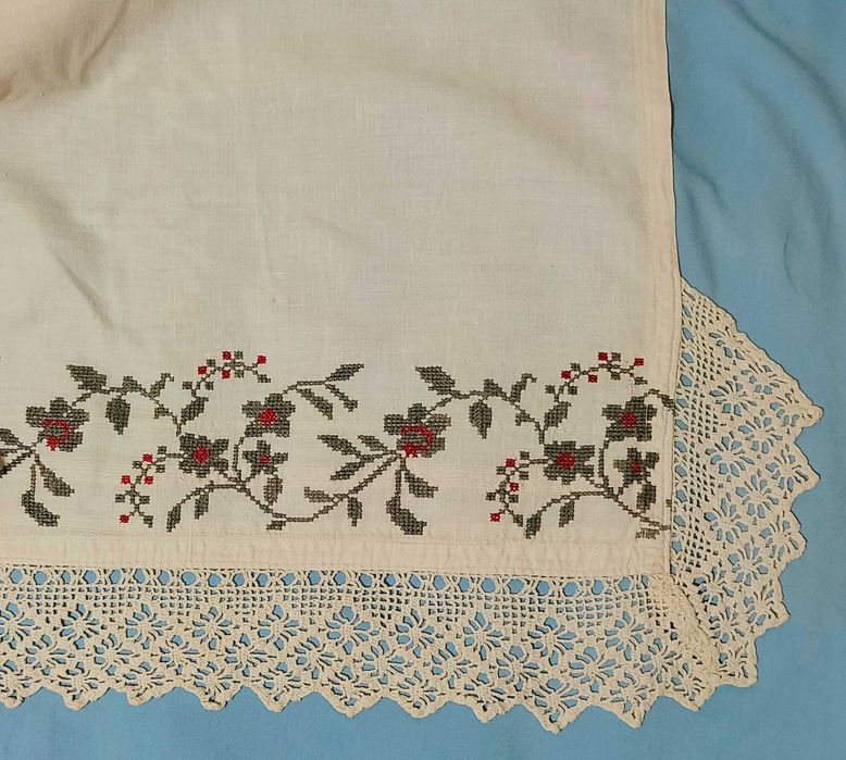 Подузорник на кровать