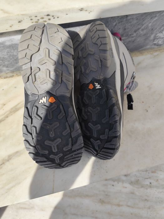 Quechua Crossrock Mid WTP versão impermeável e reforçada