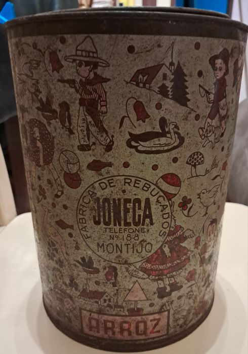 Lata de cromos futebol caramelos da Joneca no Montijo.