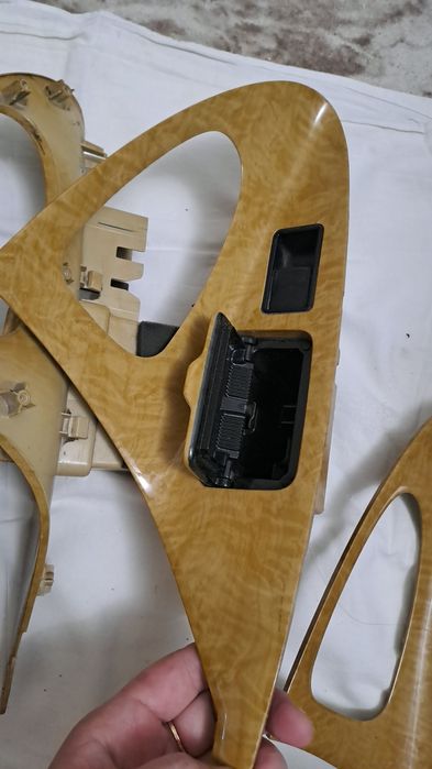 Набір декору дверних карт до камрі 40