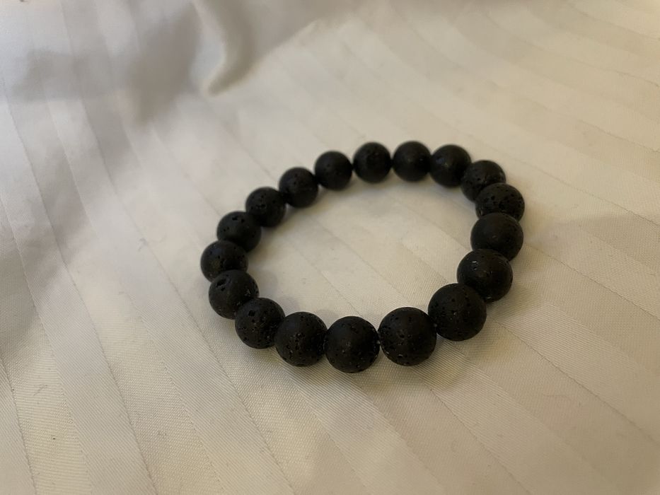 Bransoletki z szklanych koralikow, koralikow z kamienia wulkaniczgo