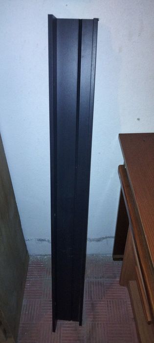 Prateleira para molduras