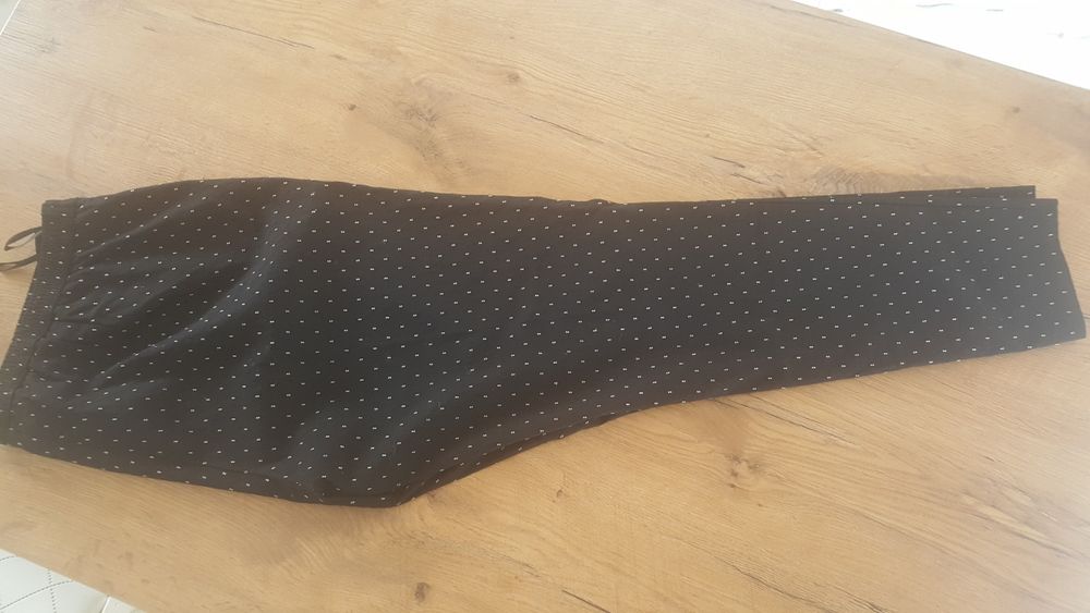 spodnie czarne stretch r. 18/46