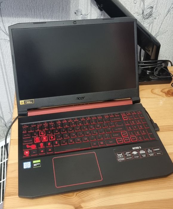 Acer Nitro 5 an515-54 i5-9300H / GTX 1650 (4gb) / 8gb /  512 SSD