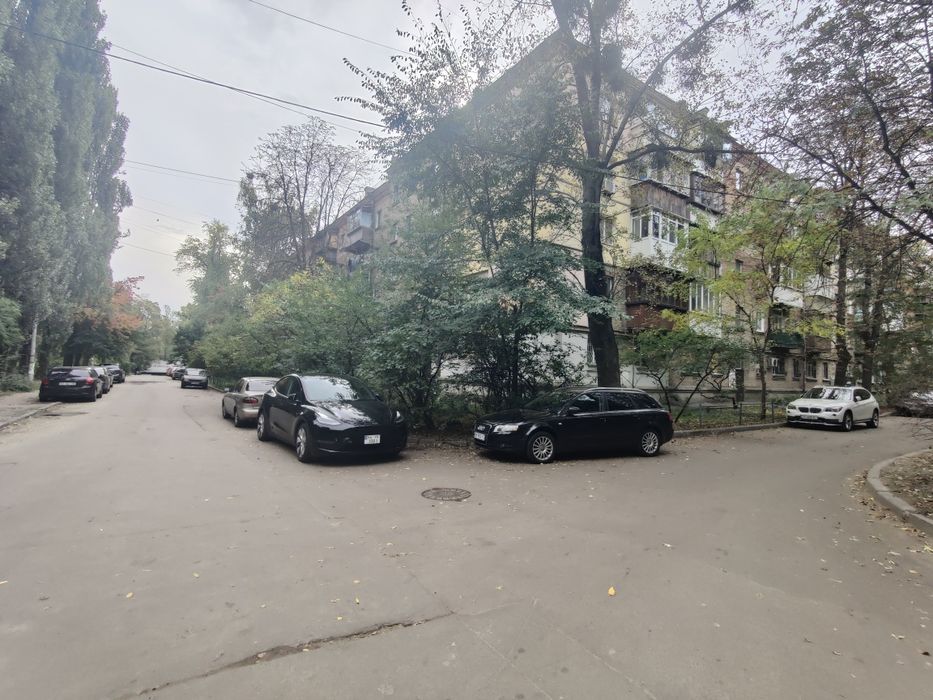 Продаж 2к квартири м. Дорогожичи, вул. Теліги 37б  Шевченківський р-н