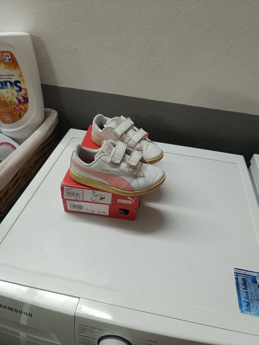 Calçado de menina em bom estado